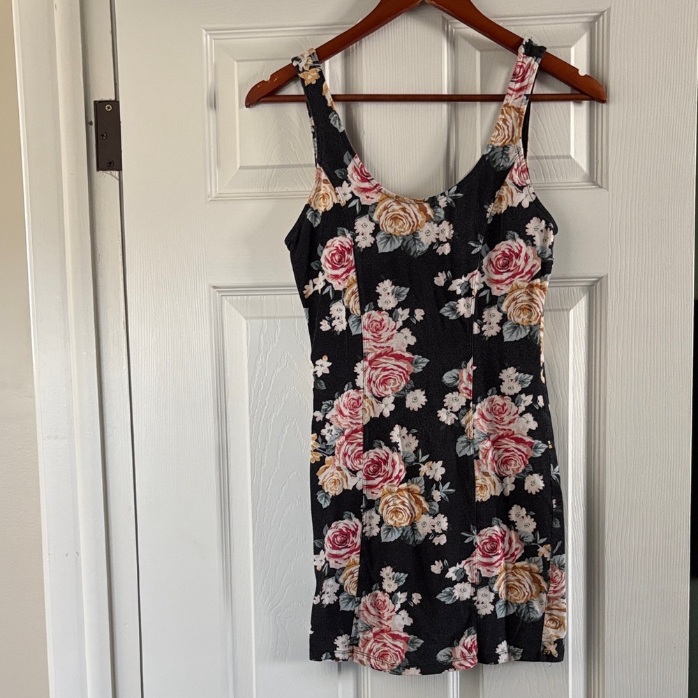 Forever 21 Bodycon Floral Sleeveless Dress - Black and Pink